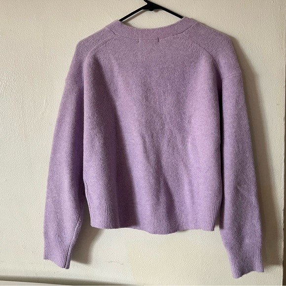 Uniqlo Lilac V-Neck Button Front Cardigan - Picture 2 of 4
